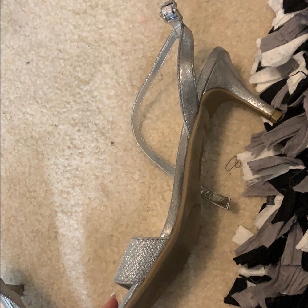 High heels - Picture 2 of 3